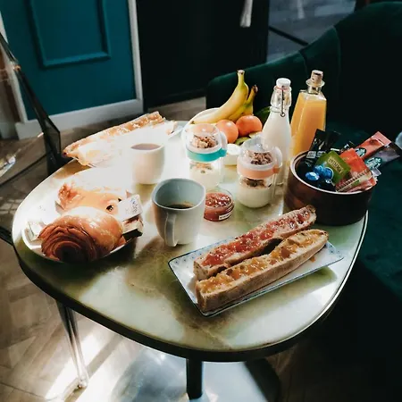 Bed and Breakfast La Belle Endormie French Μπορντό