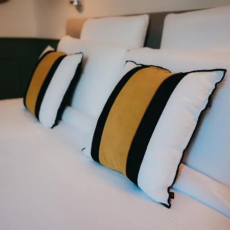 La Belle Endormie French 4* Bordeaux