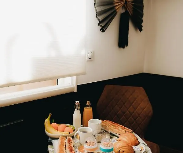 Bed & Breakfast La Belle Endormie French Bordeaux