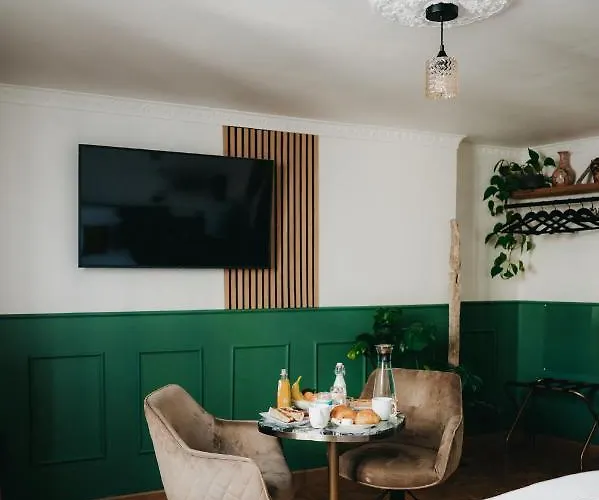 La Belle Endormie French 4* Bordéus