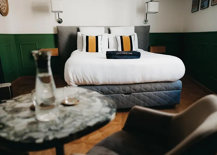 La Belle Endormie French