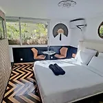 Bed & Breakfast La Belle Endormie French Bordeaux