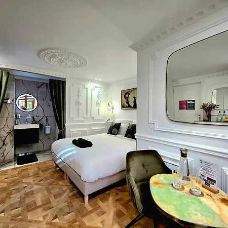 La Belle Endormie French Bordeaux