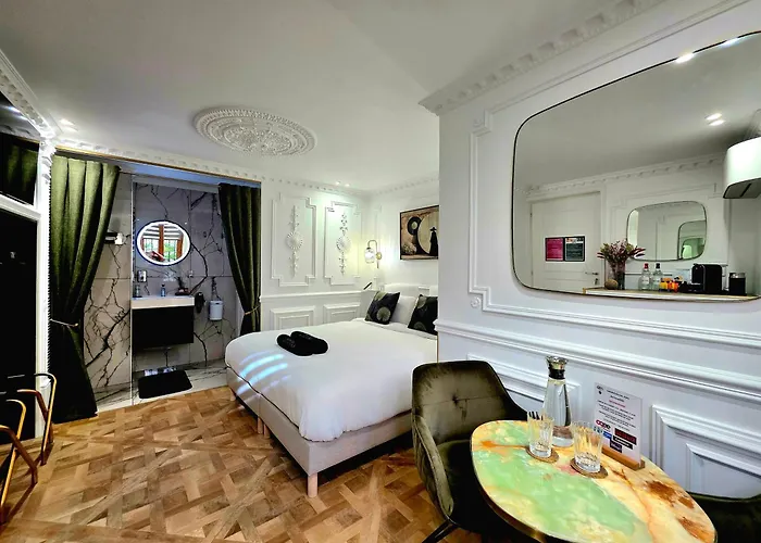 La Belle Endormie French Bordeaux